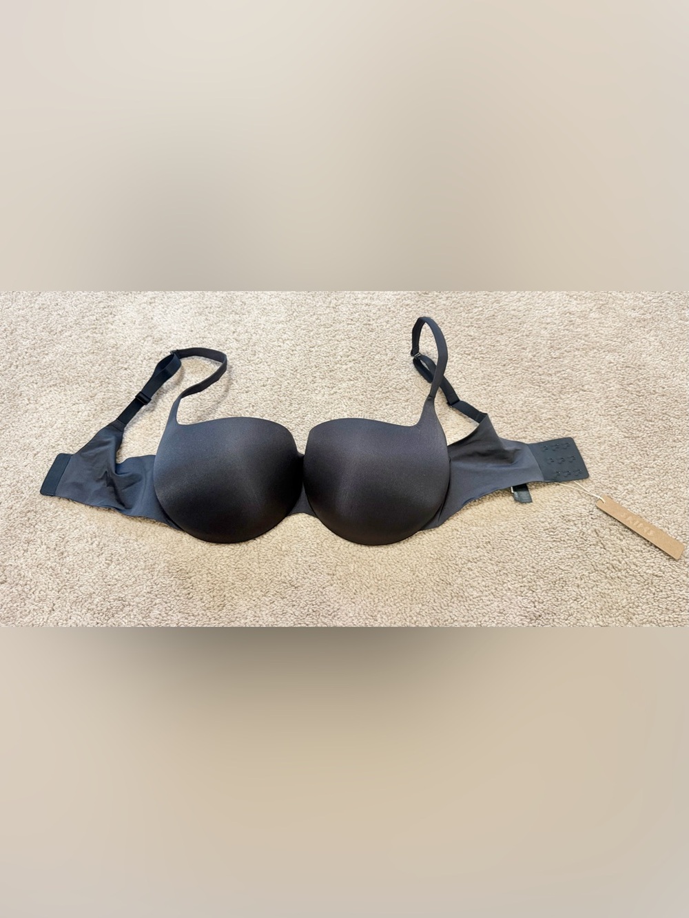 Skims ultimate push up balconette bra. Size 34DDD. NWT